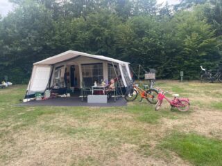 Zomervakantie 2025… Het was heel fijn maar ook veel regen gehad! Als -niet zo’n echte die-hard kampeerder- even wennen en schakelen maaaarr dat kunnen we 😅💪🏻 (soort van🤣) #kamperenmetkids @depaalberg #ikhouvandezonenwarmte